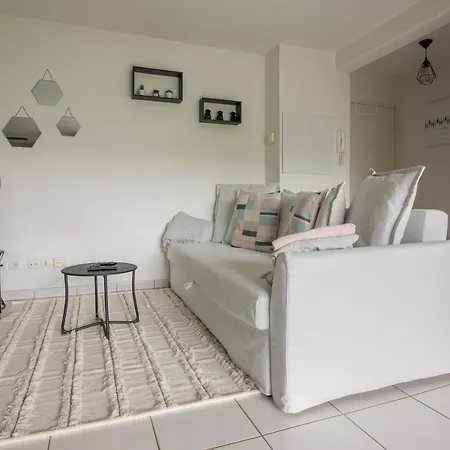 Modern 2-rooms In * Bordeaux