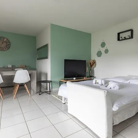 Modern 2-rooms In * Bordeaux