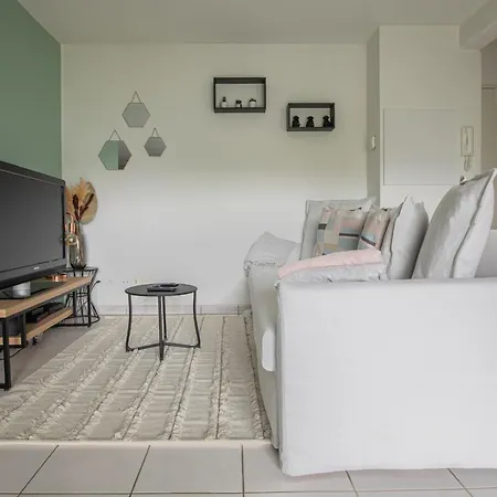 Modern 2-rooms In * Bordeaux